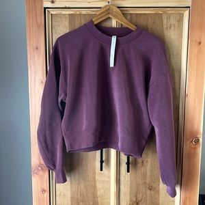 Lululemon Perfectly Overpriced Cropped Crew, Size 4